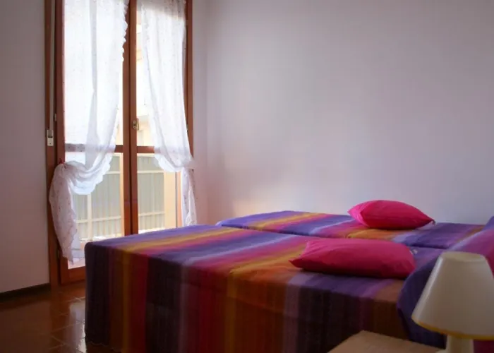 With Shared Pools Μπιμπιόνε