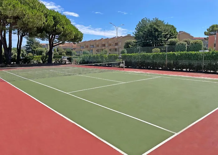 Διαμέρισμα With Shared Pools