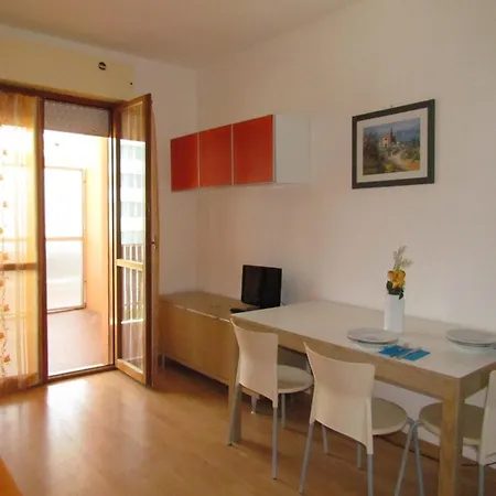 For 7 With Huge Shared Pool Apartment *