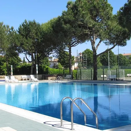 Apartment With Shared Pools * Bibione